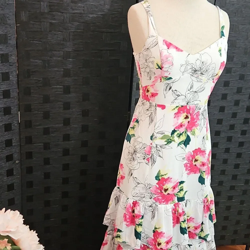 NWT Abercrombie & Fitch Dream Ruffle Floral Maxi Dress Size Small Petite